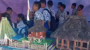 Pameran-Rumah-Aadat-NTT-di-Manggarai.jpg