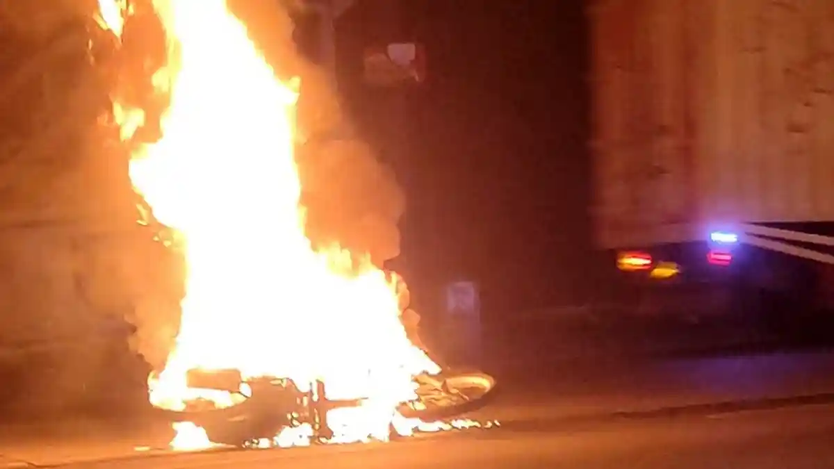 Motor Matic Hangus Terbakar di Pudakpayung Semarang, Api Diduga Muncul dari Busi