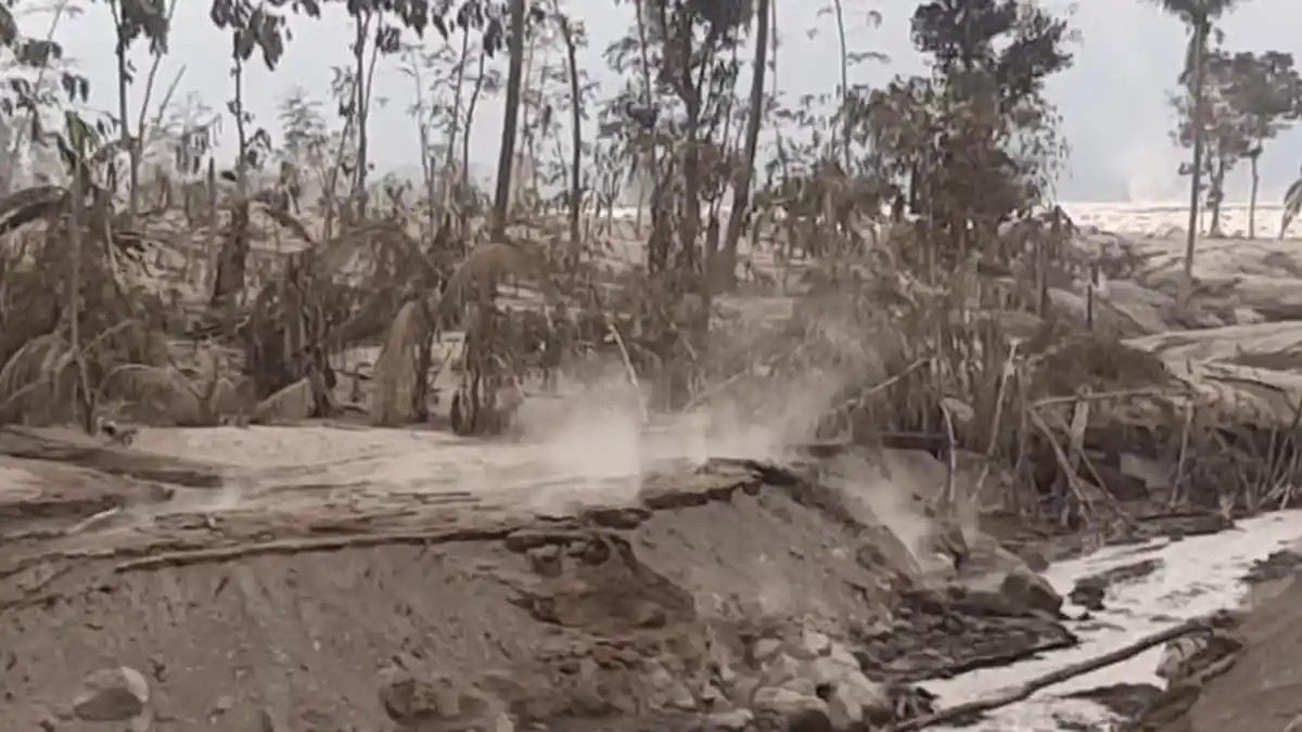 Update Erupsi Gunung Semeru, 9 Letusan hingga Pergerakan Lahar Dingin Mengarah Ke Tempusari
