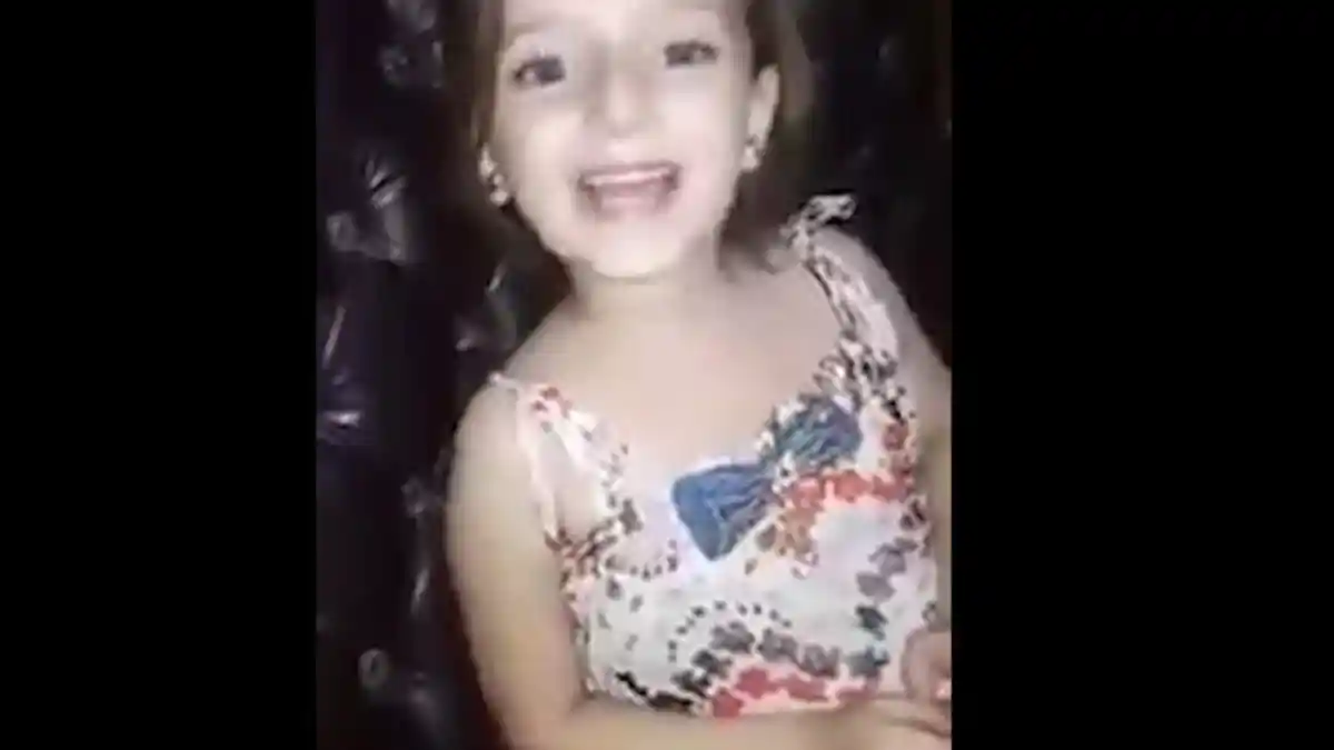 Bom Meledak Ketika Gadis Kecil dari Aleppo Ini Asyik Menyanyi, Kisahnya Jadi Viral