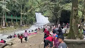 IDUL-ADHA-Wisata-Air-Terjun-Bantimurung-tetap-jadi-favorit.jpg