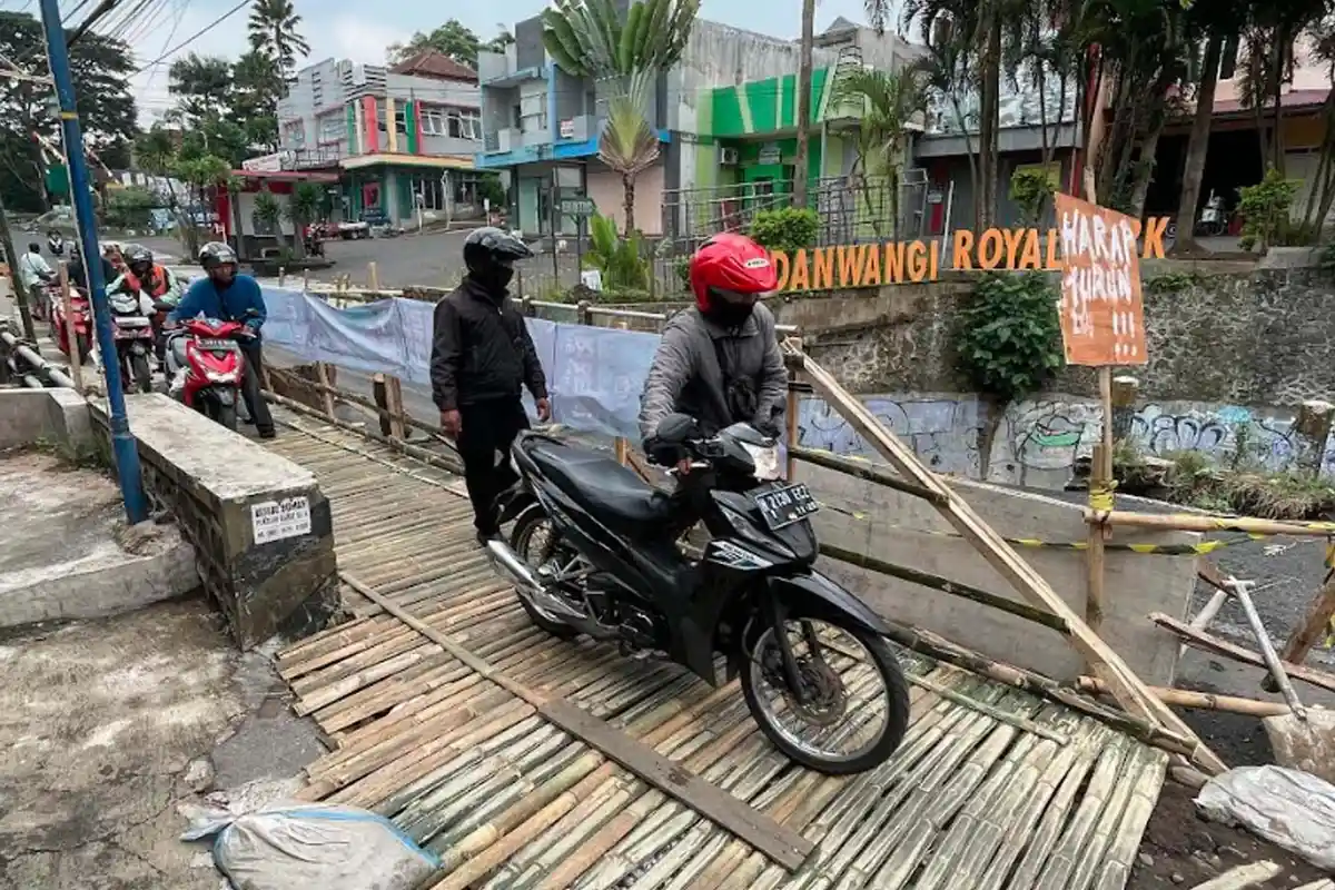Jembatan Bambu Sonokembang akan Dibongkar Warga Pandanwangi Asal Jembatan Bailey Pemkot Malang Siap