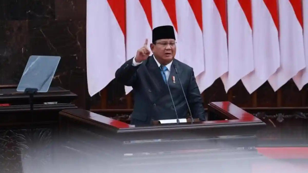 Kala Prabowo Minta Pendapat Warga Kebumen untuk Reshuffle Zulhas