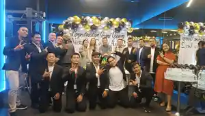 Direktur-Vizta-Gym-Husni-bersama-tim-Vizta-Gym-Cemara-Asri.jpg