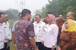 bupati-mempawah-hj-erlina-mendampingi-tim-dari-kementerian-perindustrian.jpg