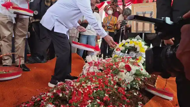 Mantan Menhan Ryamizard Ryacudu Dikebumikan di Antara Makam 2 Jenderal TNI di TMP Kalibata