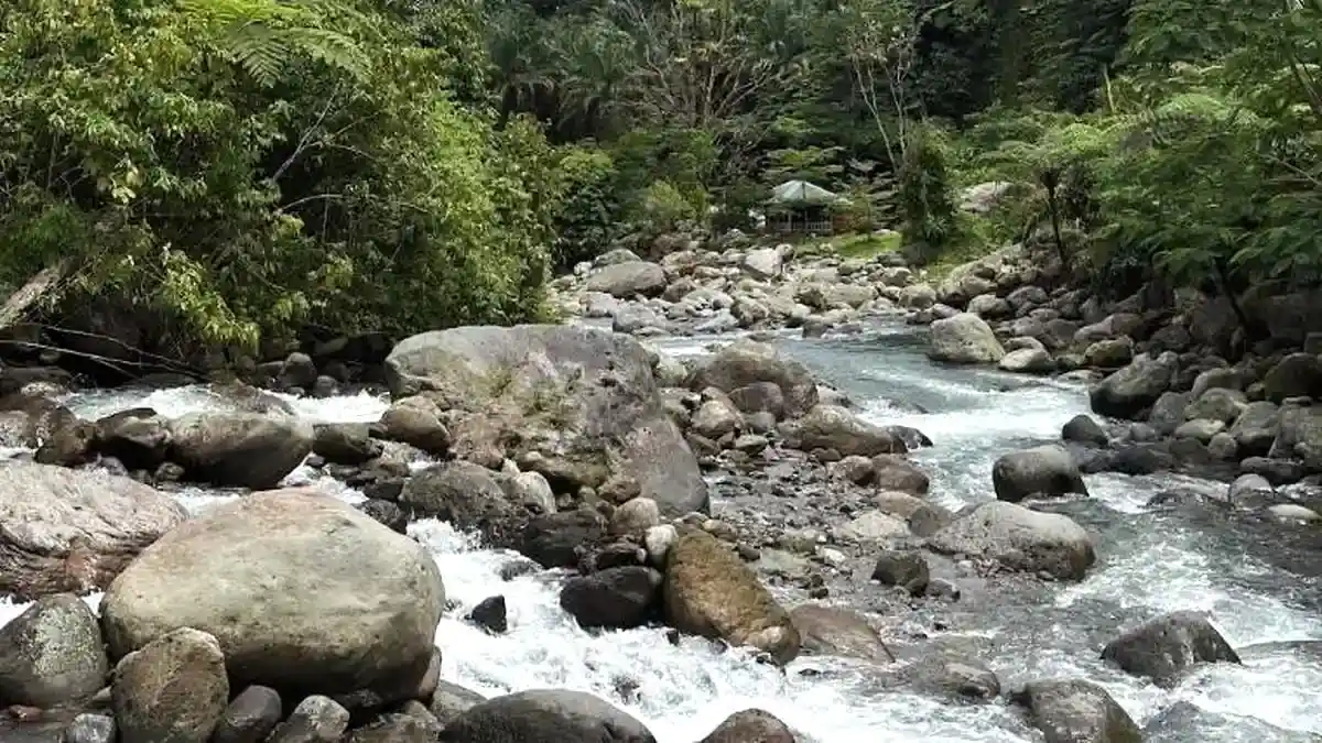 4  Wisata Hits Dekat Medan: Liburan Panjang Senang Uang Aman!
