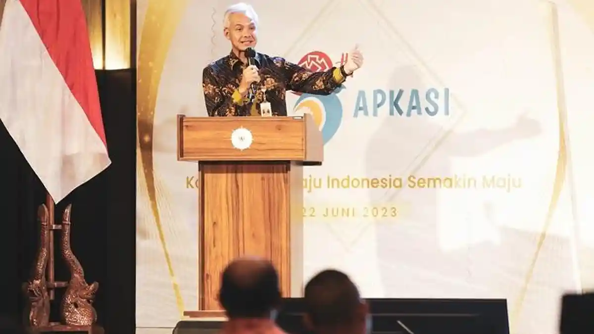 Ganjar Pranowo Berbagi Pengalaman dengan Bupati se-Indonesia