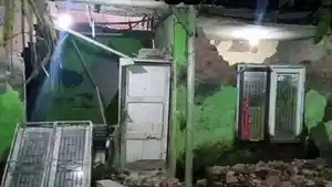 GEMPA-DI-BENGKULU-rusak-100-rumah.jpg