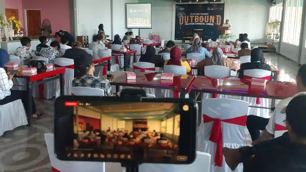 Kembangkan Wisata Alam, Dinas Pariwisata Morotai Latih Pemandu Wisata Outbound