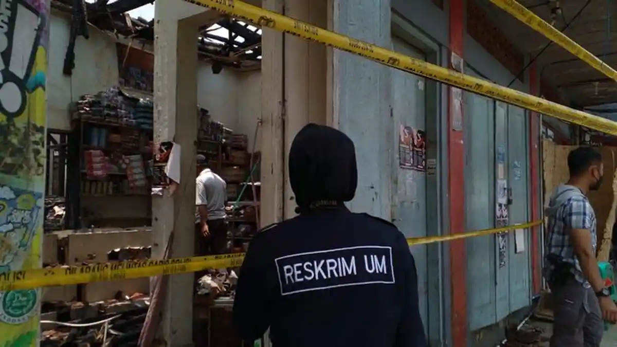 Empat Toko Hangus, Dua Nyawa Melayang, Kobaran Api Berasal dari Kompor yang Menyala