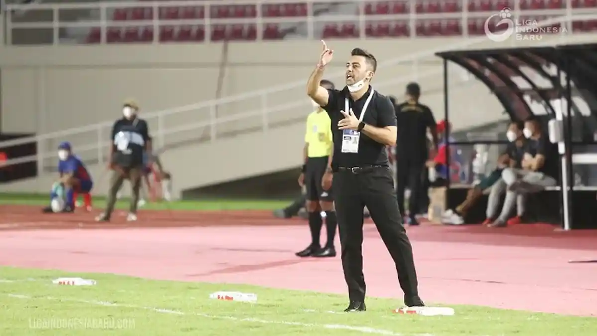 Incar Poin Penuh, Javier Roca Minta Pemain Persik Konsisten dan Percaya Diri Saat Hadapi Bhayangkara