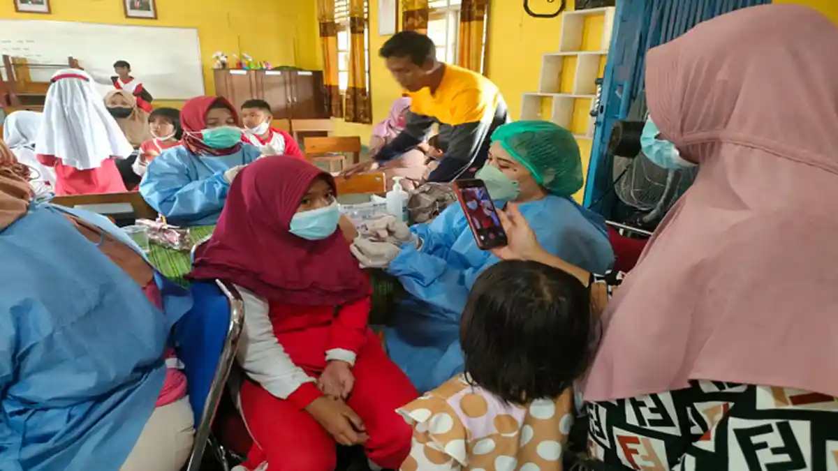 Ketika Anak Daerah Terdepan Kepri Dapat Vaksin Corona, Bupati Ucap Syukur