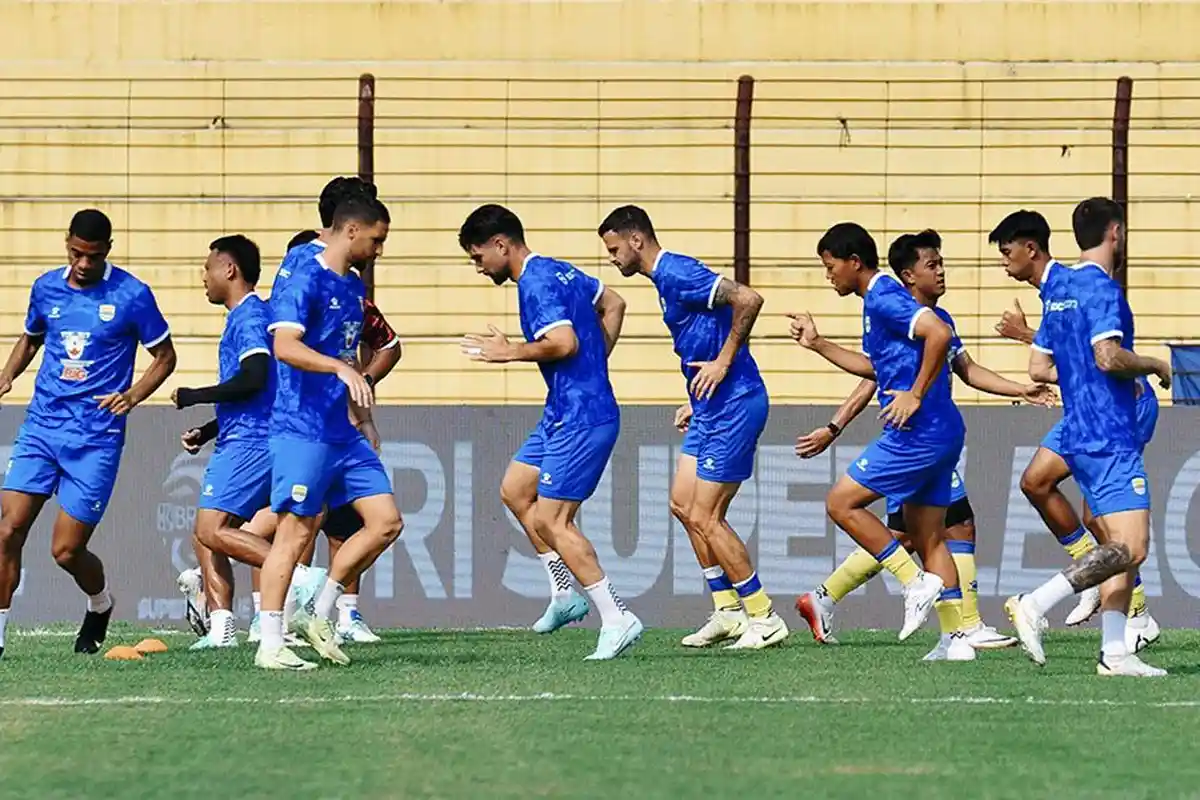 Penyakit Lama Persib Kambuh Lagi, Bojan Hodak Hadapi Ujian Sulit di Kandang PSIM