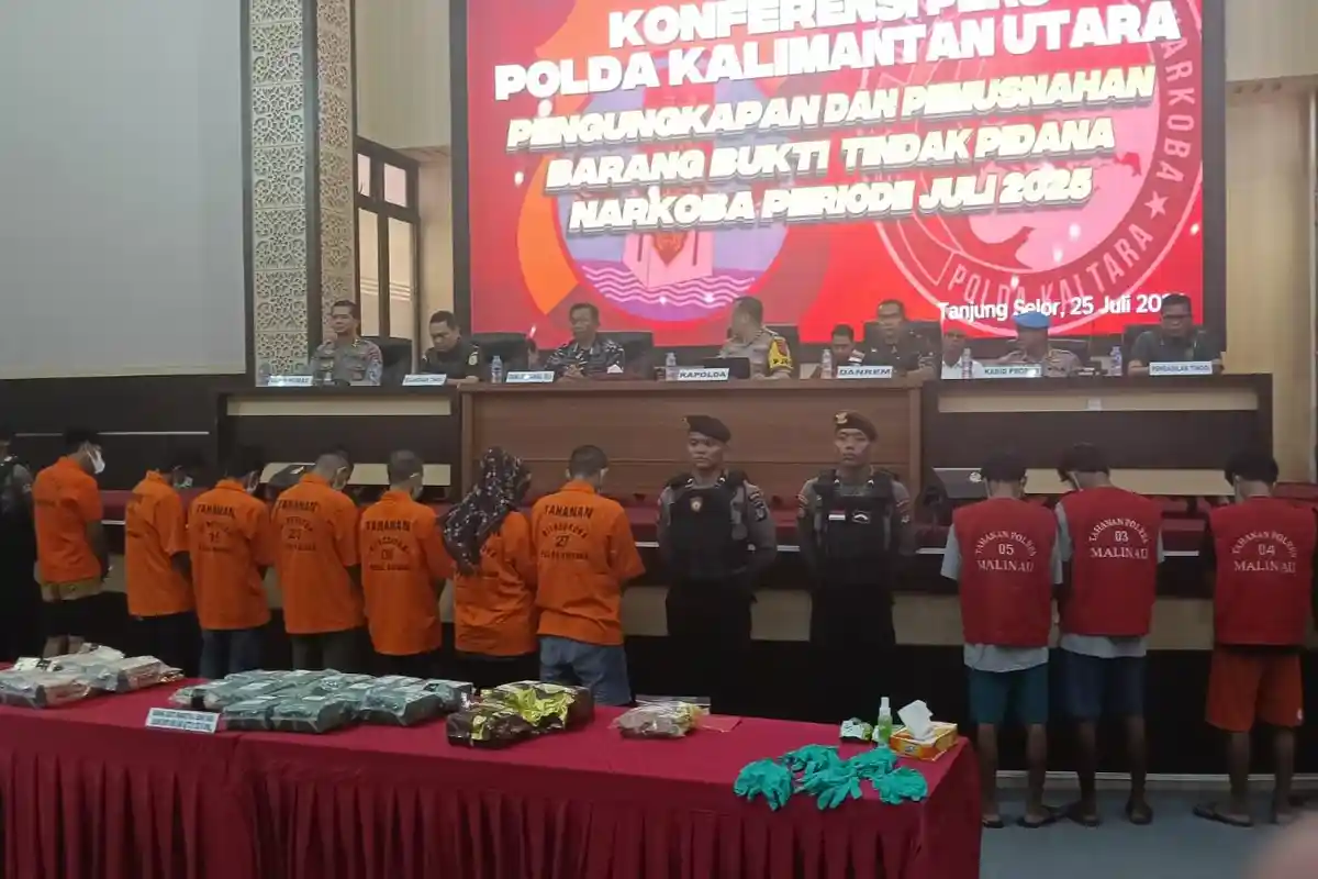 BREAKING NEWS Juli 2025, Polda Kaltara Ungkap 21 Kg Sabu di 4 Lokasi Berbeda, 10 Tersangka Diamankan