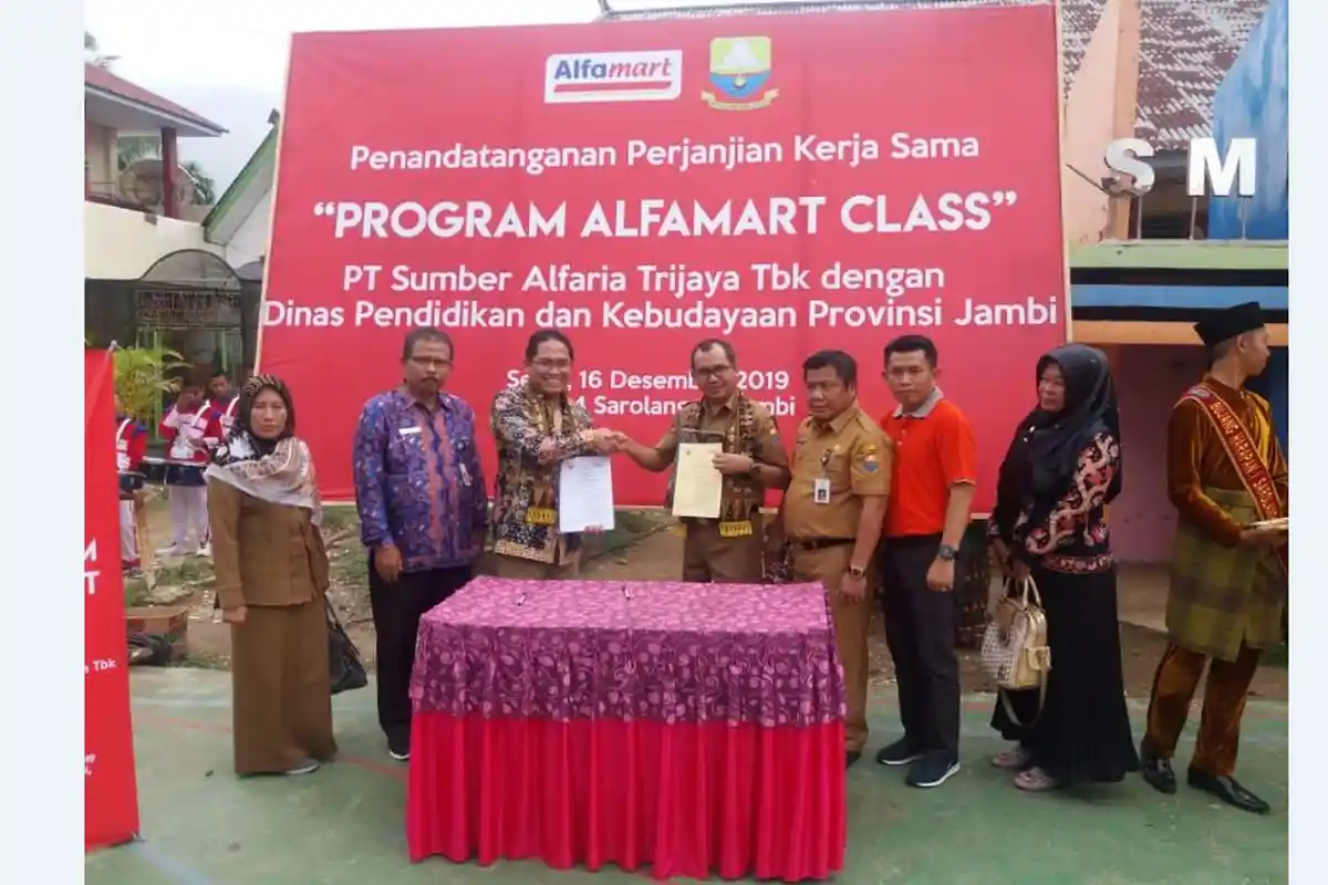 CSR Alfamart Bidang Pendidikan di Provinsi Jambi, Luncurkan Kerja Sama dengan SMK