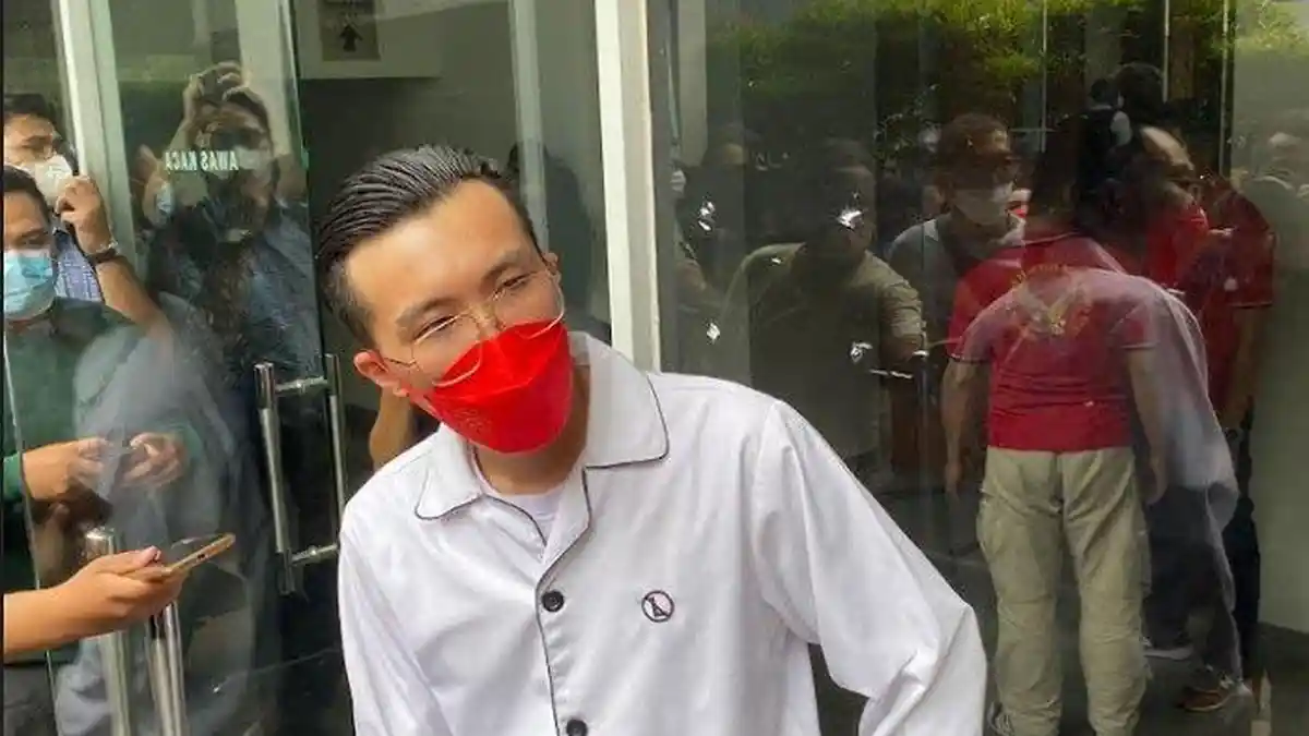 Sempat Dibuat Kesal, Dokter Tirta Ungkap Adam Deni Stres dan Tertekan: Disebut Ilegal oleh Polisi