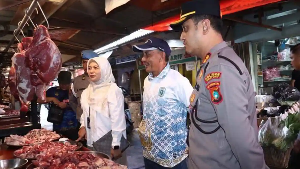 Kapolres Belitung dan Dinas Perdagangan Cek Ketersediaan Barang Pokok Jelang Ramadhan 2025