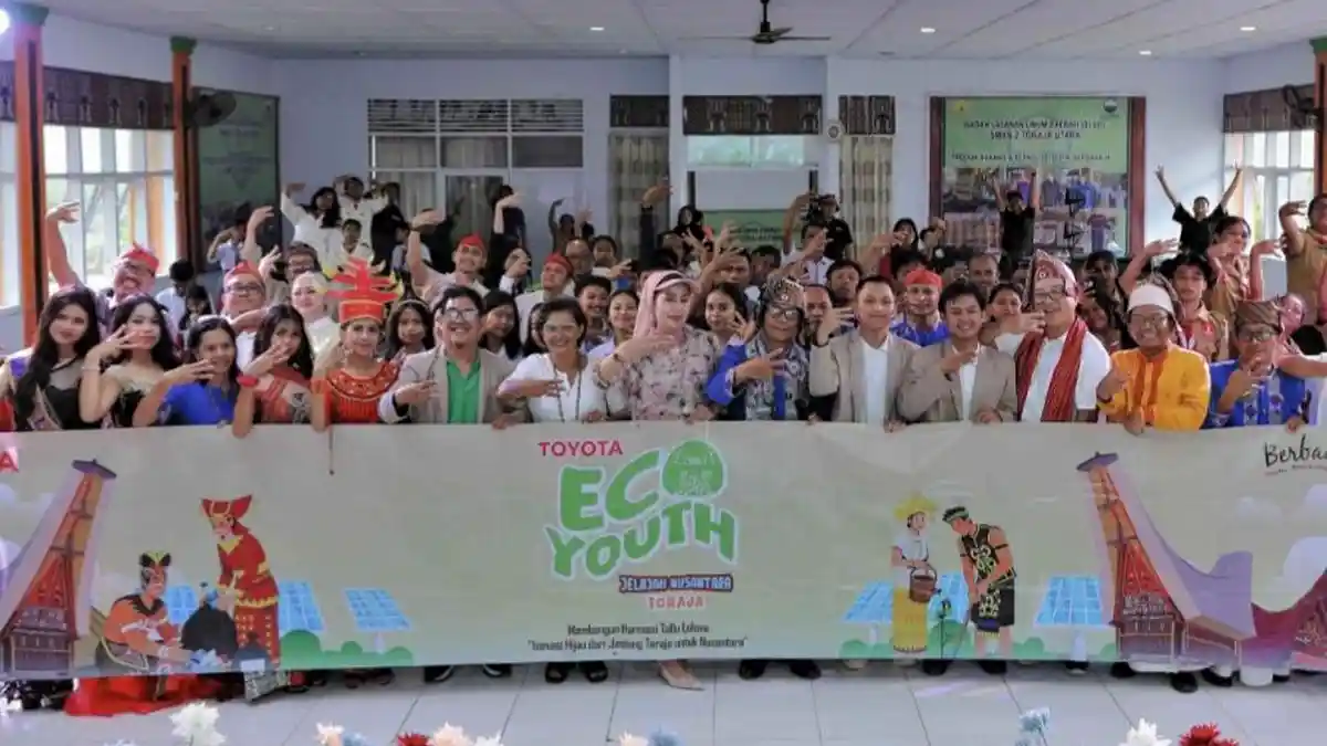 Toyota Jelajah Nusantara Perkenalkan Program TEY di SMKN 2 Toraja Utara