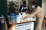 Kedai Kopi Sang Pejoang Bagi Makanan Siap Santap