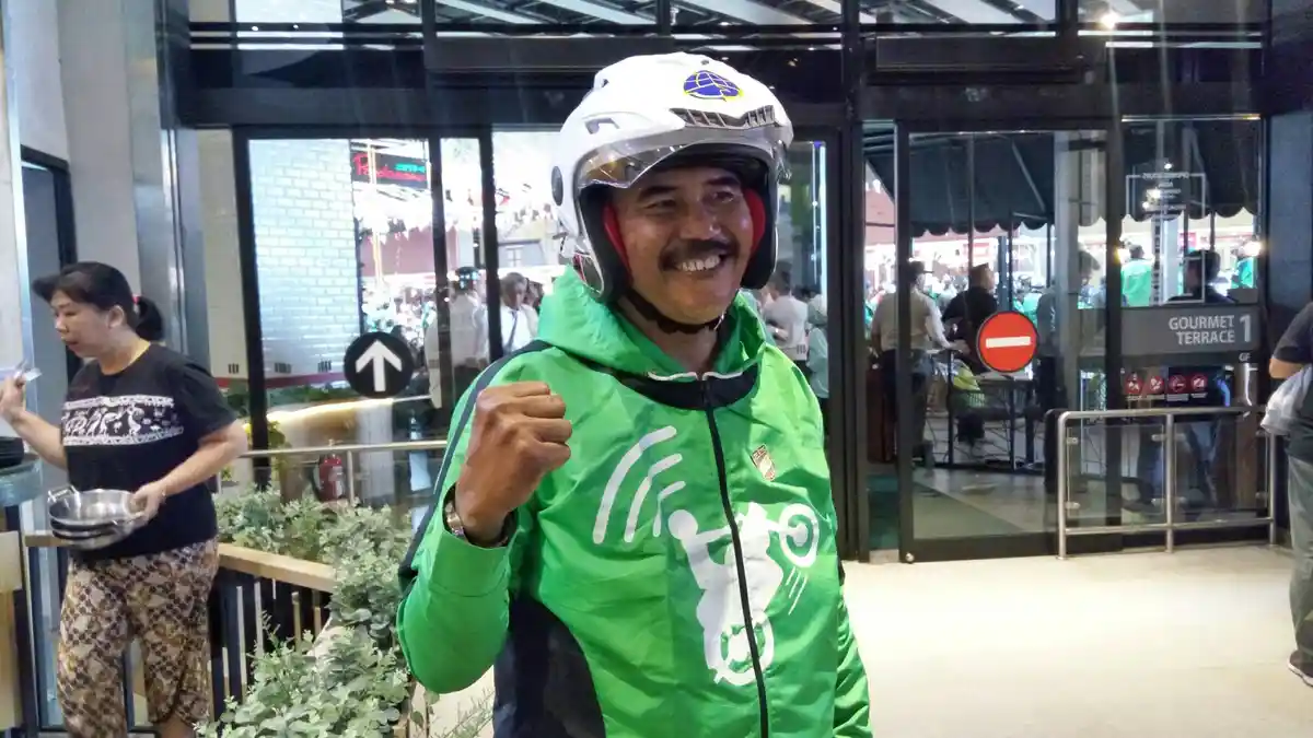 Perjuangan Pengemudi Gojek 'Driver 001' Mulyono, Diancam Golok & Hadapi Tangis Penumpang Karena Ini