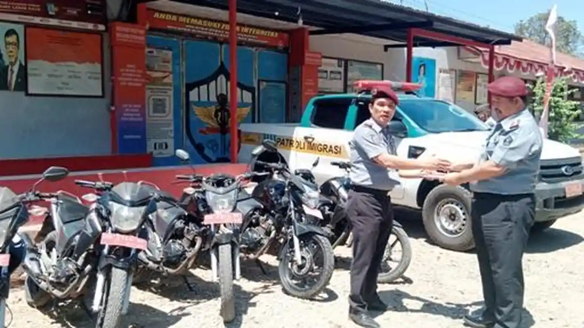 Tunjang Tugas Kemenkumham, Imigrasi Atambua Serahkan Sembilan Unit Kendaraan Operasional ke Lapas