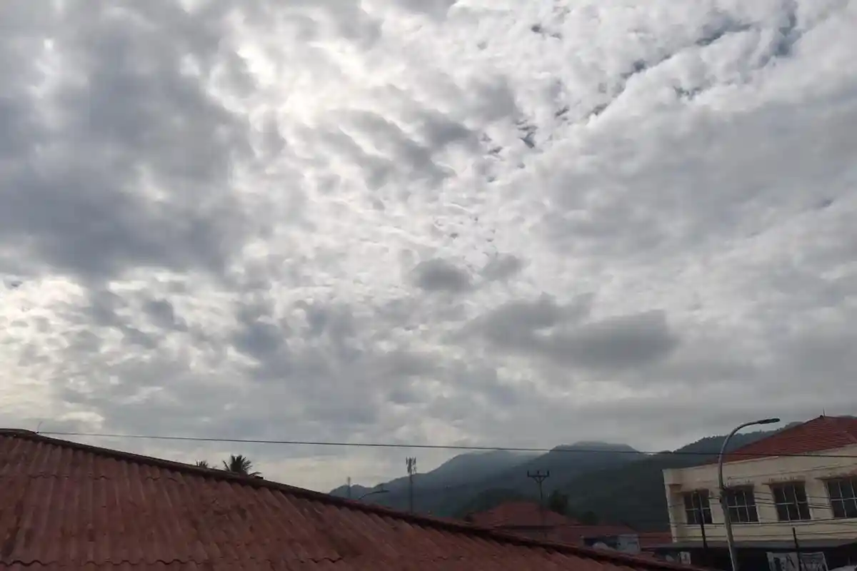 Peringatan Dini Kamis 17 Maret 2022: Hujan Mulai Telaga Biru, Bulango Utara hingga Sumalata Timur