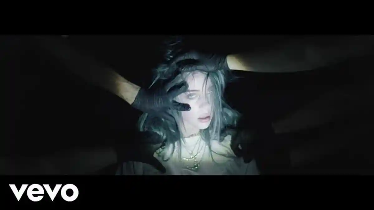 Lirik dan Download MP3 Lagu 'Bury a Friend - Billie Eilish : Musik Seram dan Menghantui
