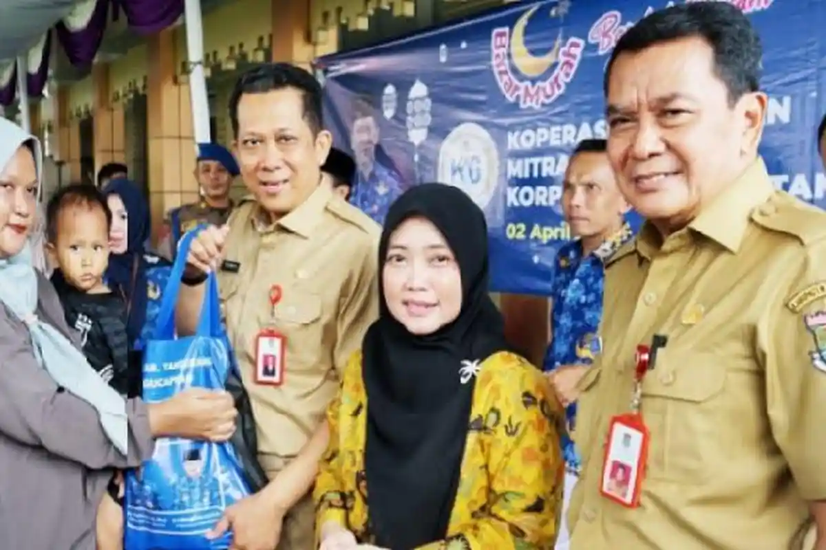 Pj Bupati dan Sekda Maesyal Rasyid Resmikan Bazar Ramadan, Sediakan Bahan Pokok dengan Harga Murah