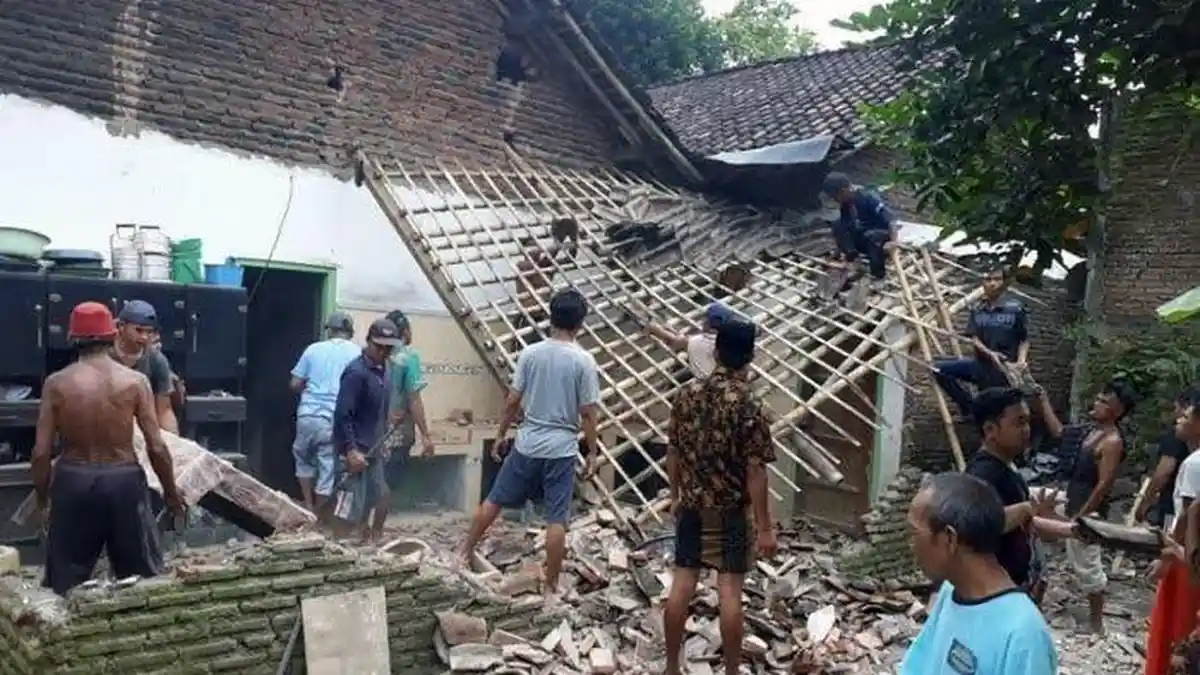 Dampak Gempa 6,1 SR Malang: 7 Orang Meninggal, Ratusan Rumah dan Bangunan Rusak