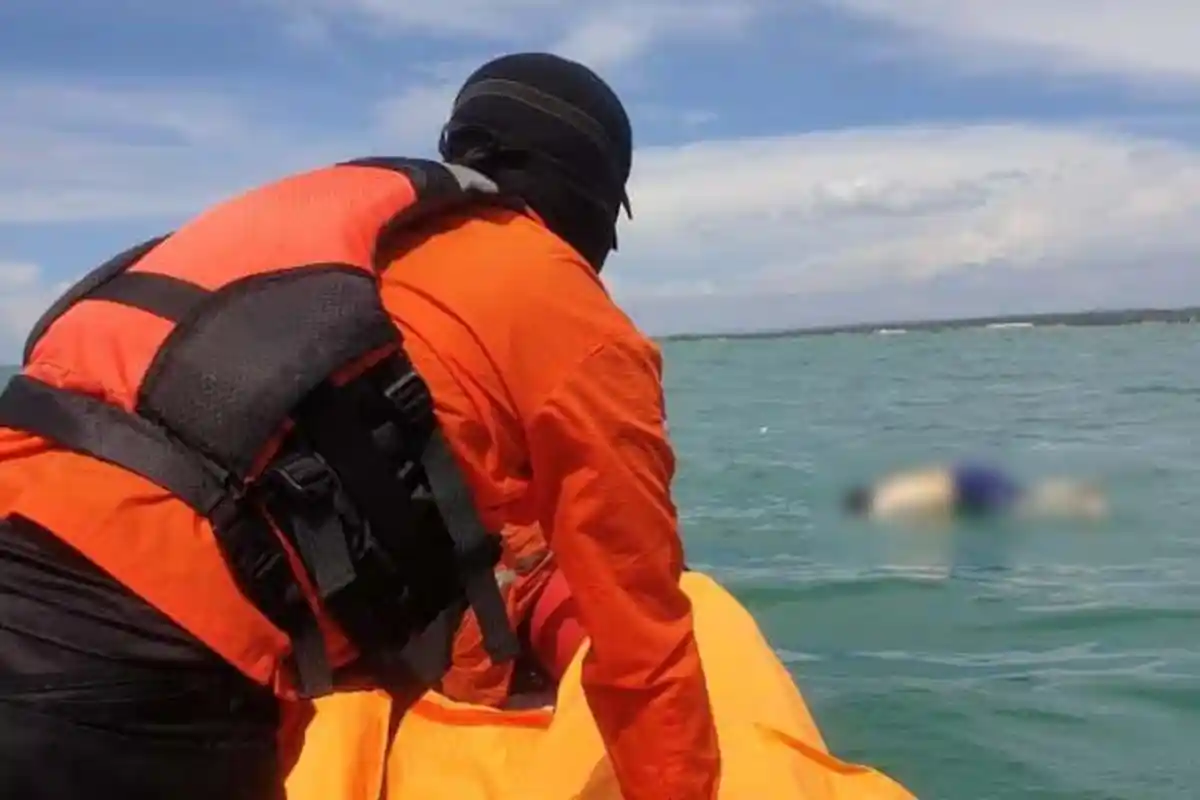 Nelayan Tuban Temukan Sesosok Mayat di Laut, Diperkirakan Sudah 4 Hari Mengapung
