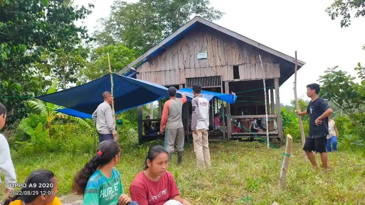 Warga Desa Simalegi Mulai Tinggalkan Lokasi Pengungsian Sehari Pasca Gempa Mentawai