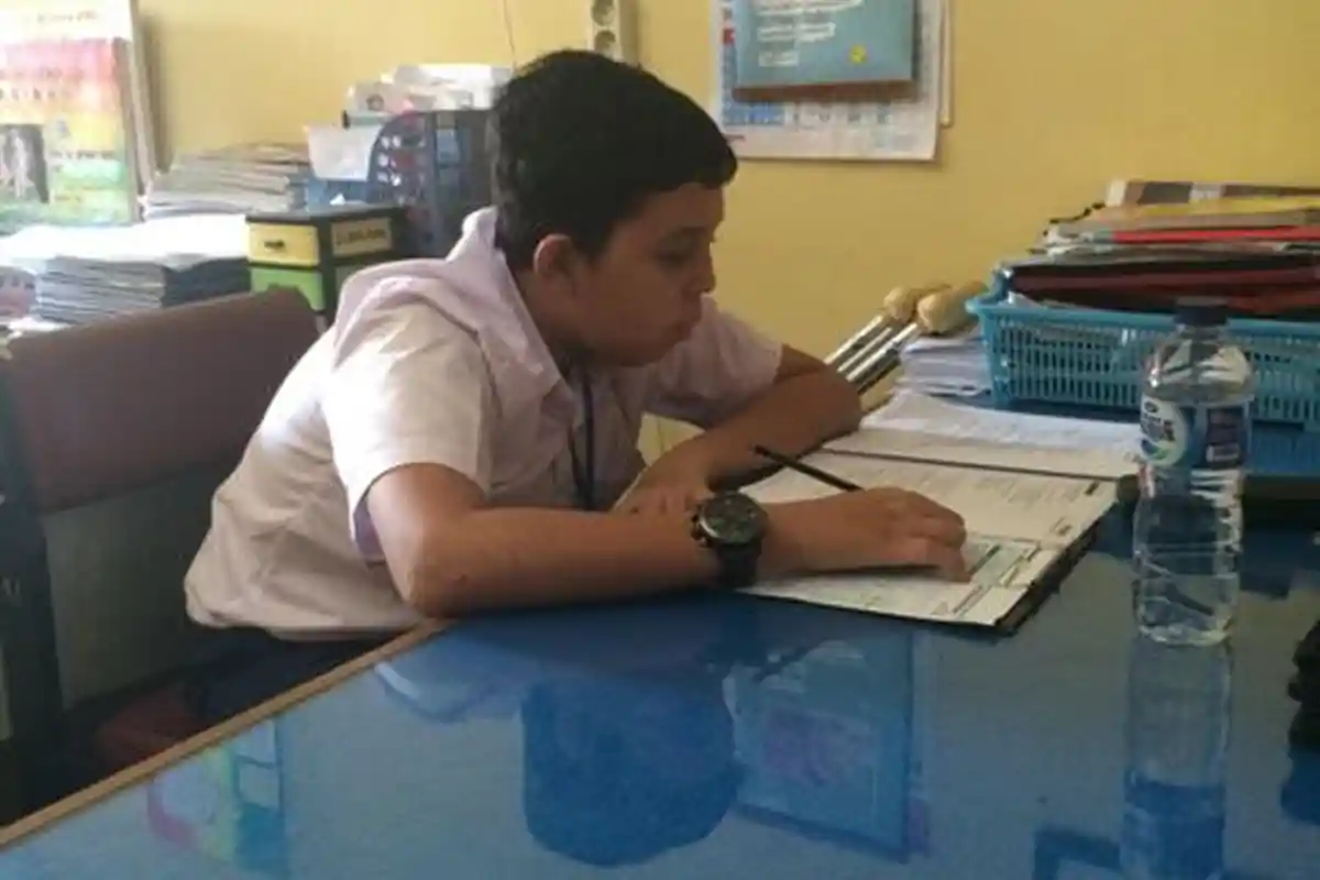 Kecelakaan, Siswa SMPN 11 Ini UN di Ruang Guru