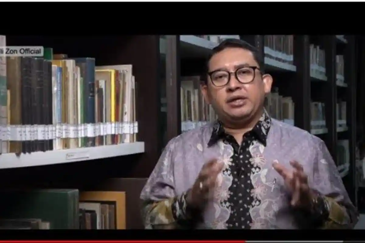 Fadli Zon Ingatkan Polisi Soal Mural Jokowi 404 Not Found: Pak Polisi, Presiden Bukan Lambang Negara