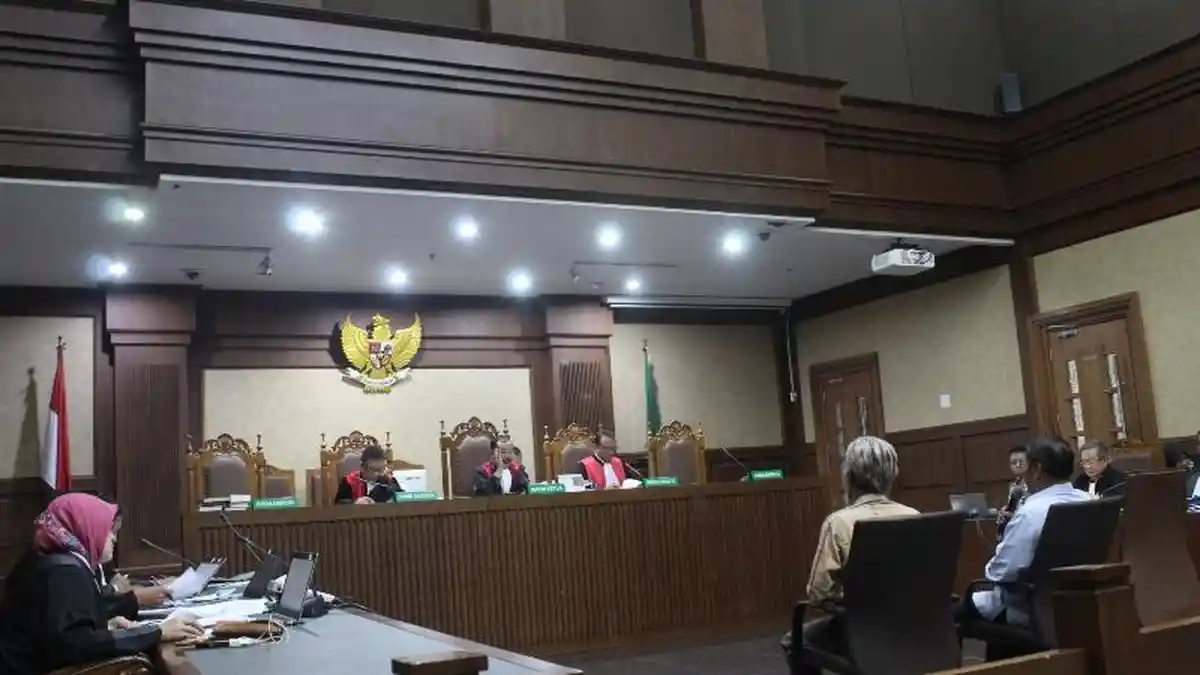 Hakim Tegur Sepupu Romahurmuziy
