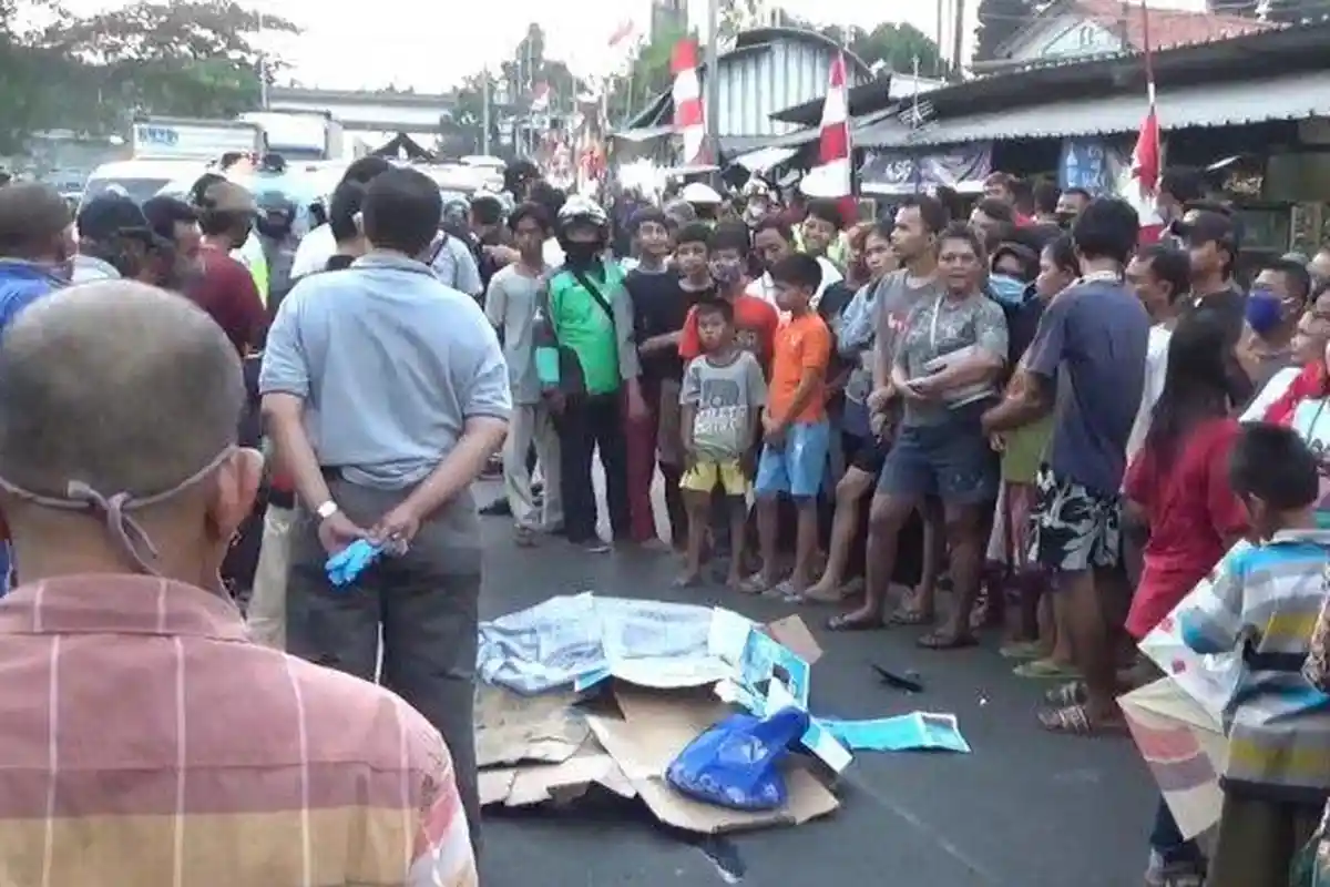 Kecelakaan Maut Tadi Pagi, Pengendara Jupiter Z Tewas Mengenaskan Terlindas Truk, Warga Histeris