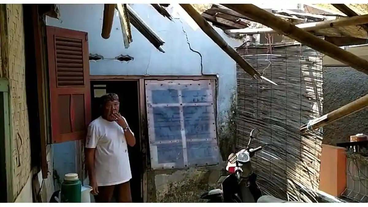 Maestro Kacapi Aki Dadan Dirundung Pilu, Rumahnya Ambruk, Ngungsi di Lembaga Kebudayaan Cianjur