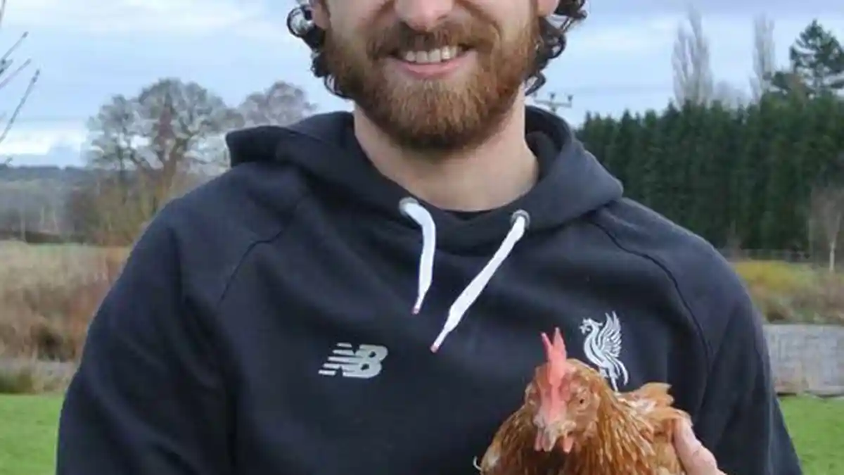 Jika Juara, Gelandang Liverpool Janji Cukur Rambut dan Jenggot