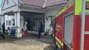 Kebakaran-Kantor-Desa-Sukaharja-Kecamatan-Sukamakmur-Kabupaten-Bogor.jpg