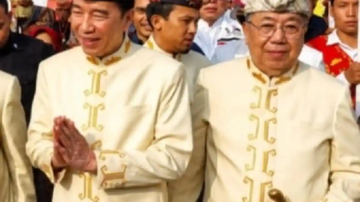 Jokowi Buka Suara soal Status di PSI, Singgung Baju Partai - Wartakotalive.com