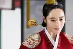 Sinopsis-Drama-Korea-Under-The-Queen-Umbrella-Episode-10-Tayang-Malam-Ini-Rencana-Ratu-Hwa-Ryeong.jpg
