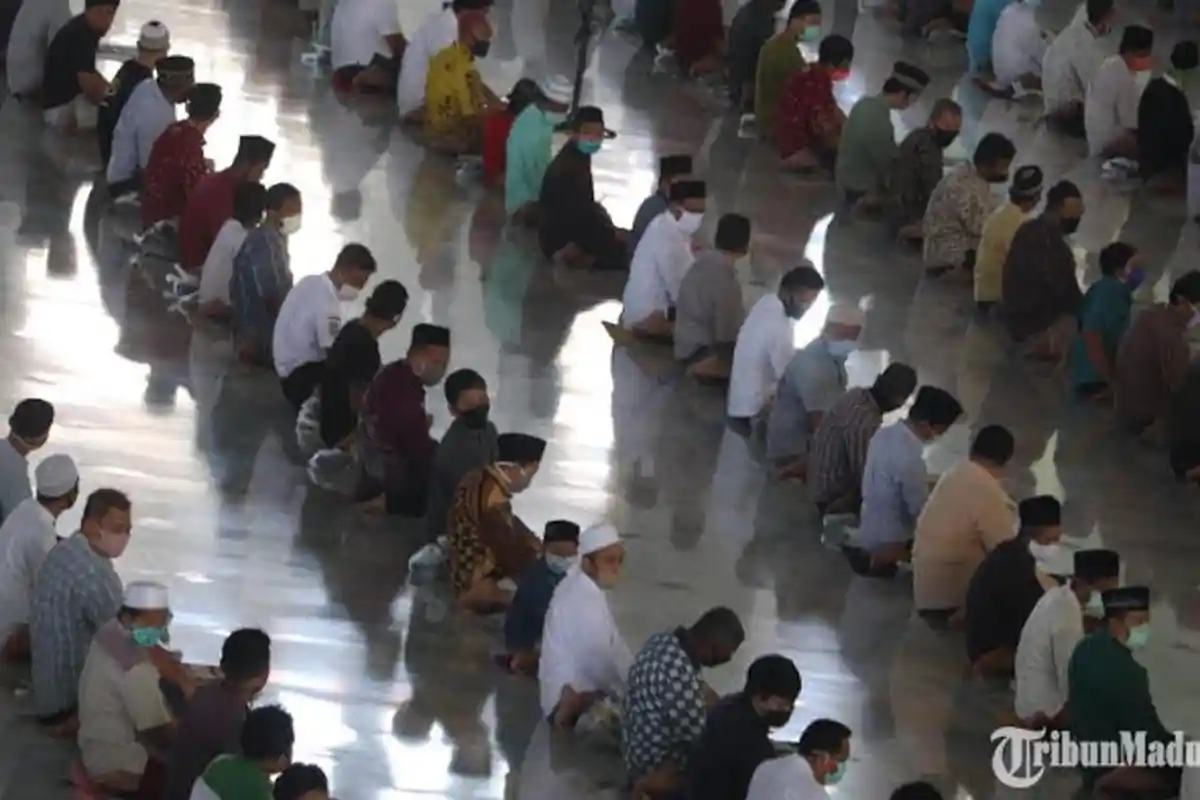 Kebijakan MUI Malang Tentang Salat Idul Fitri saat Pandemi Covid-19, Desa Zona Merah Disorot