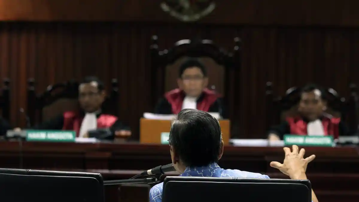 Sidang Diskors, Boediono Tidak Boleh Tinggalkan Pengadilan Tipikor