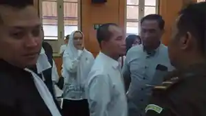 Jaksa-Penuntut-Umum-JPU-Hendri-Sipahutar-saat-membacakan-surat-dakwaanya.jpg