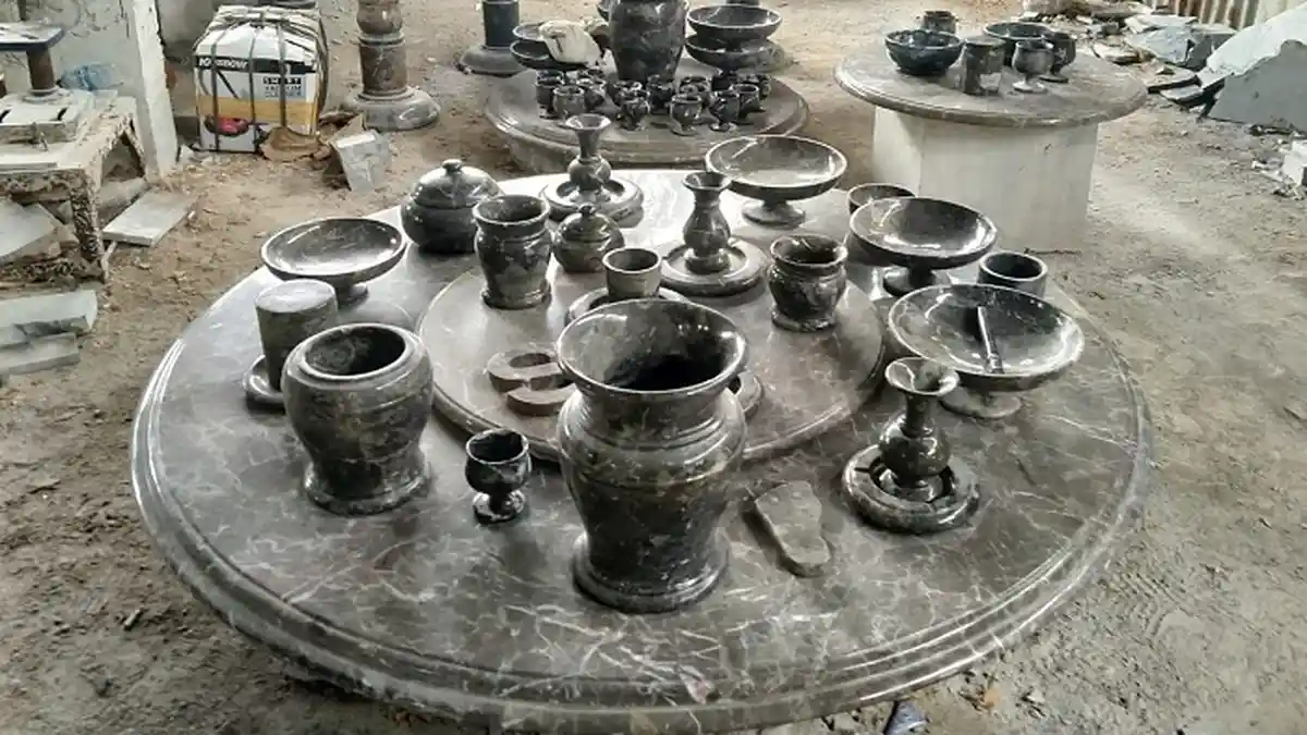 Poltas Produksi Kerajinan Marmer dan Granit
