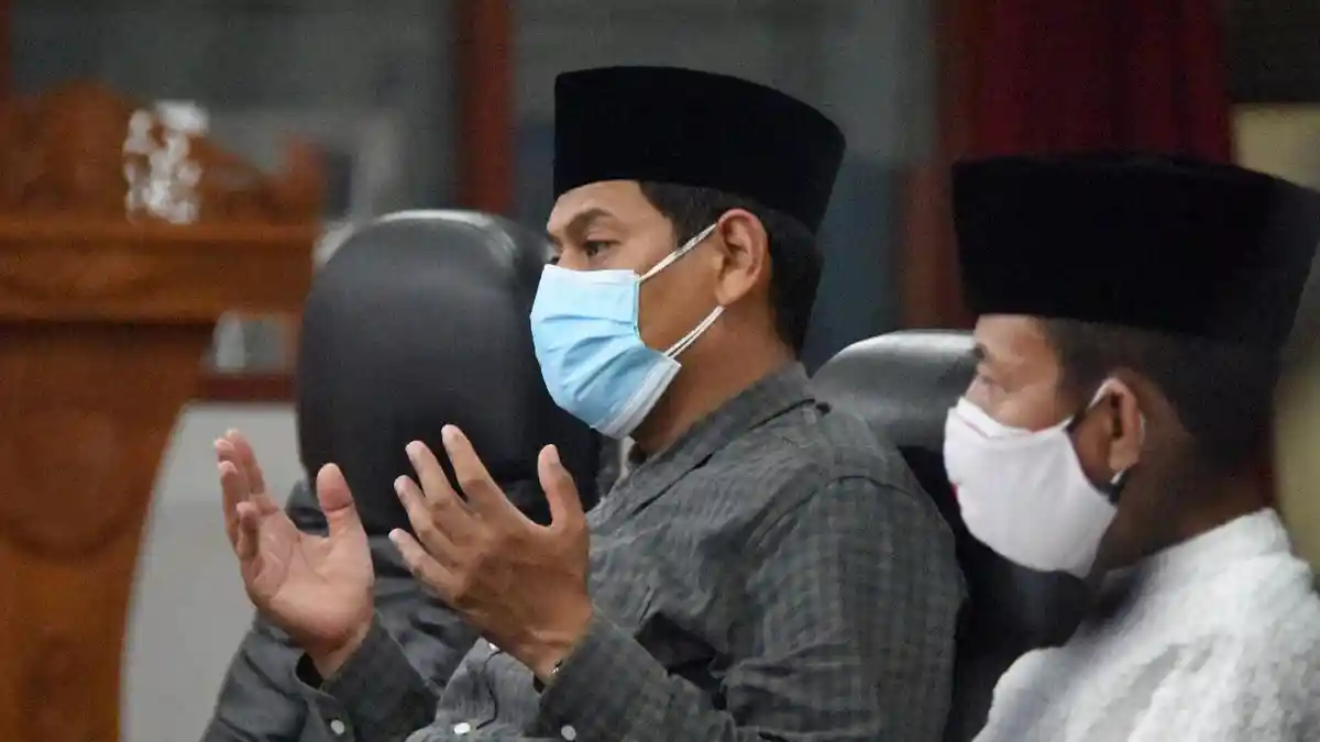 Wali Kota Kediri Ikuti Zikir dan Doa Kebangsaan 76 Tahun Indonesia Merdeka Secara Virtual