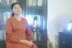 Inez-membawakan-lagu-Puu-Apa-Nara-1.jpg
