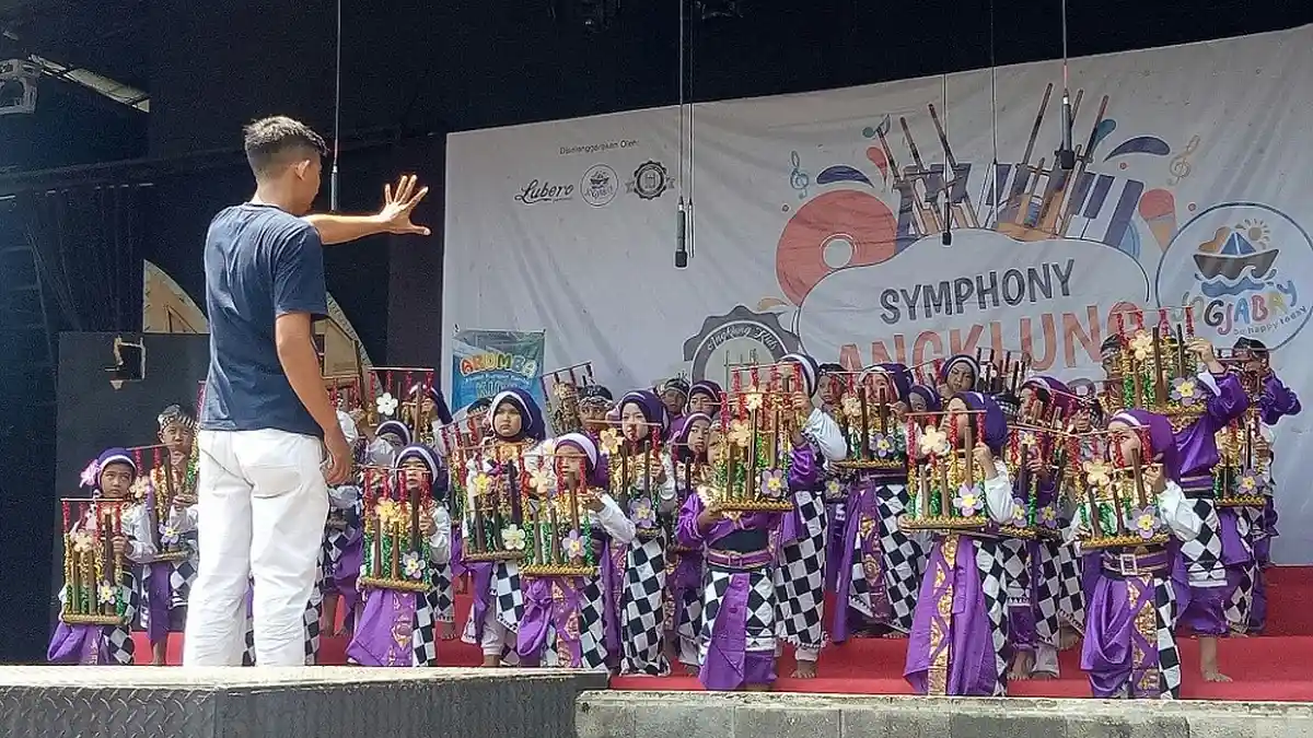 SD Muhammadiyah Karangtengah Imogiri Raih Juara di Ajang Simphony Angklung Nusantara