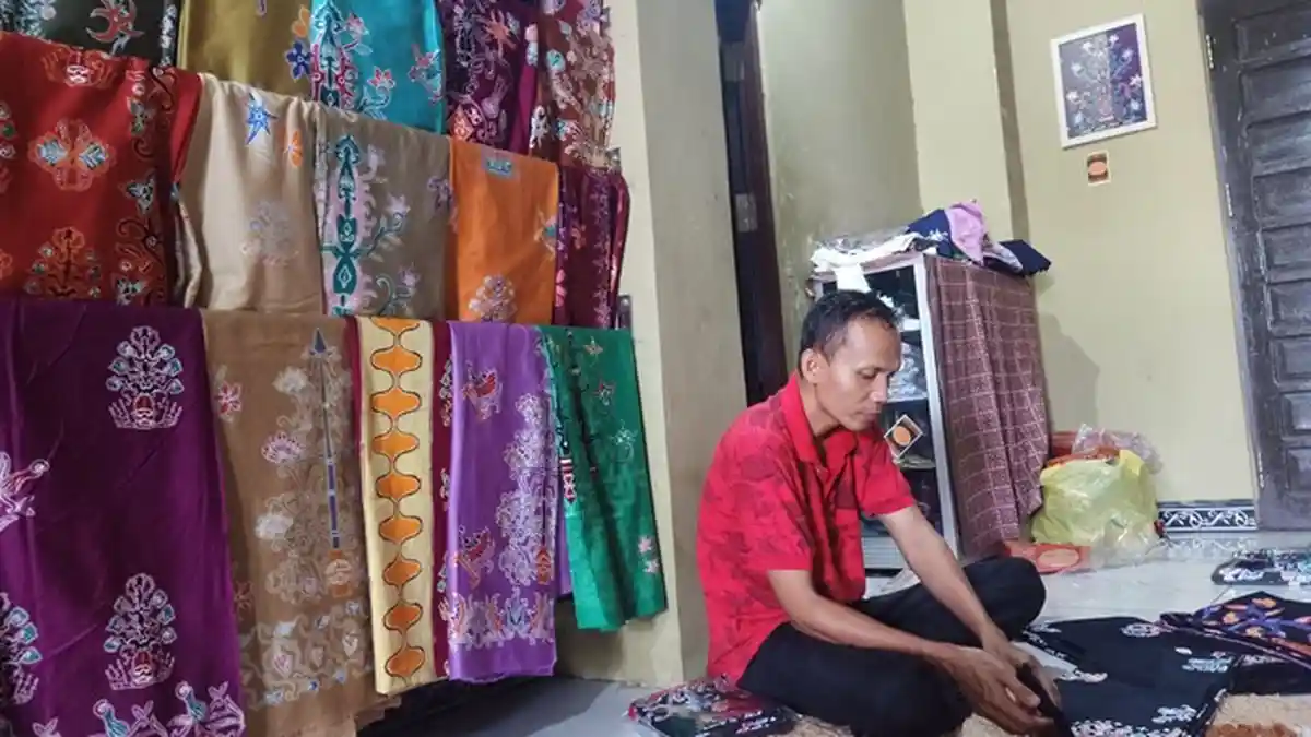 NEWS VIDEO, Toko Benang Bintik Paramita Sediakan Batik Motif Khas Kalimatan Tengah