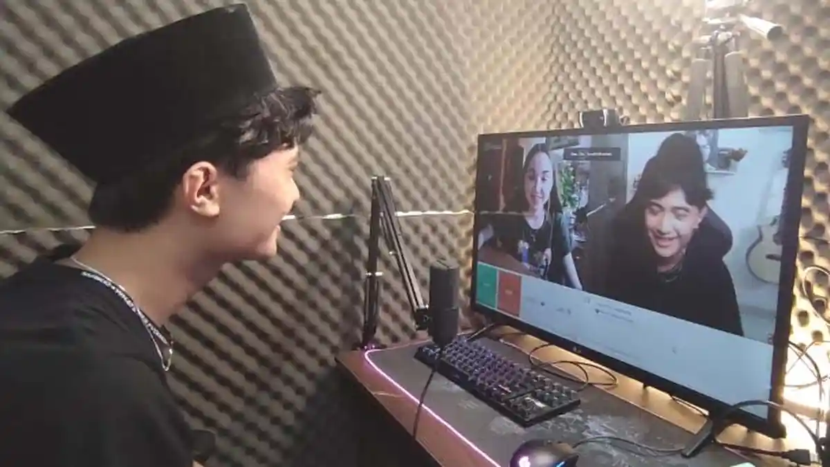 Kisah YouTuber Bondowoso Marshall Dibya bikin Baper Cewek Bule Asal Romania, Ada yang Minta Dilamar